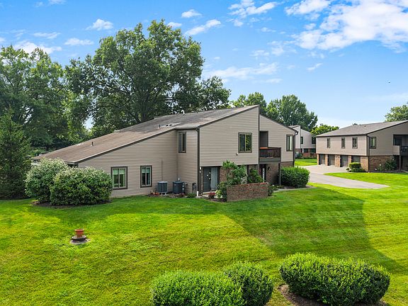 2nd image of 903 Outlook Ridge Ln