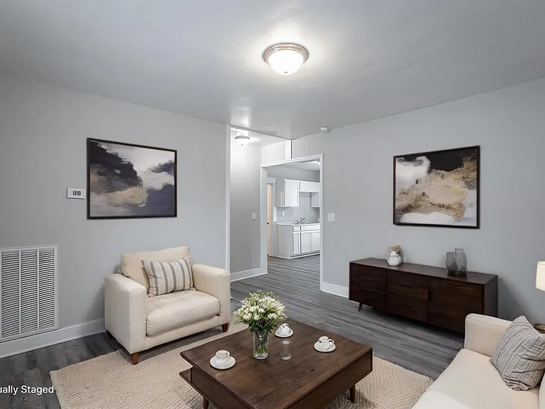1709 S Lyerly St — Photo 4