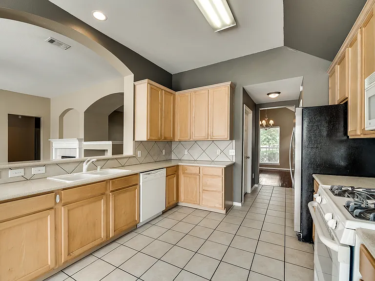 3209 Bloomfield Trl — Photo 7