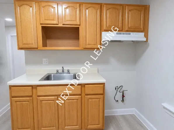 179 W 48th St, Bayonne, NJ