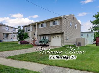 2 Etheridge Dr, Carteret, NJ 07008