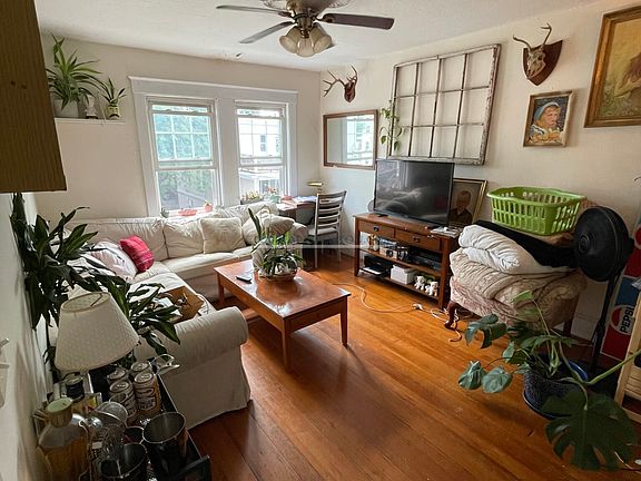 4th image of 56 Montfern Ave #3