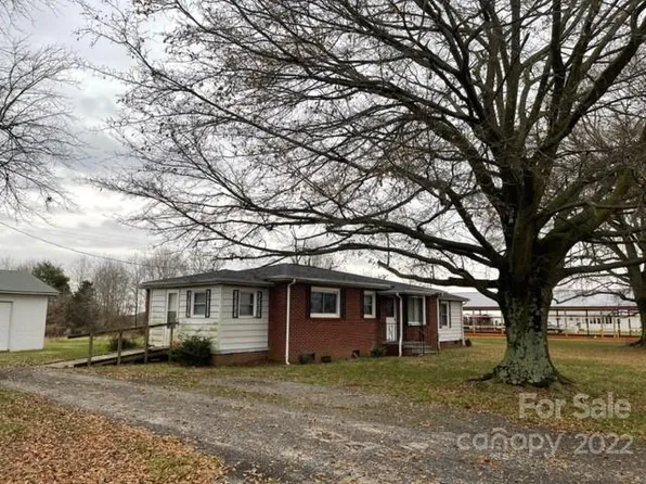 2408 McCraw Rd, Mooresboro, NC 28114