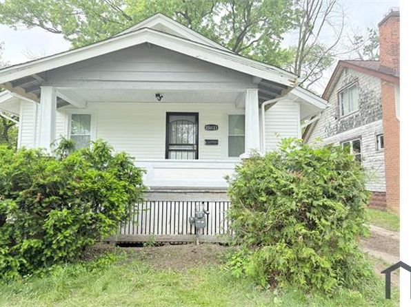 15811 Trinity St