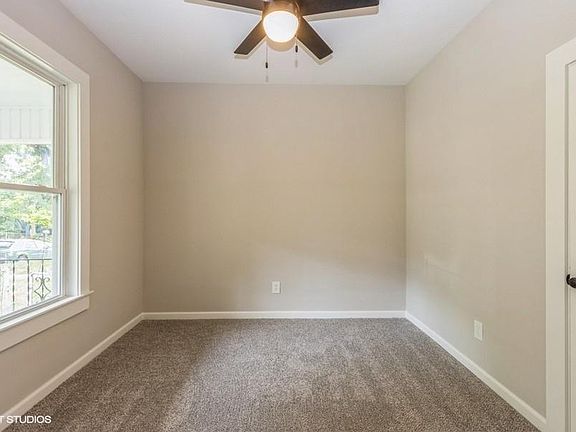 4th image of 345 Quincy Ave