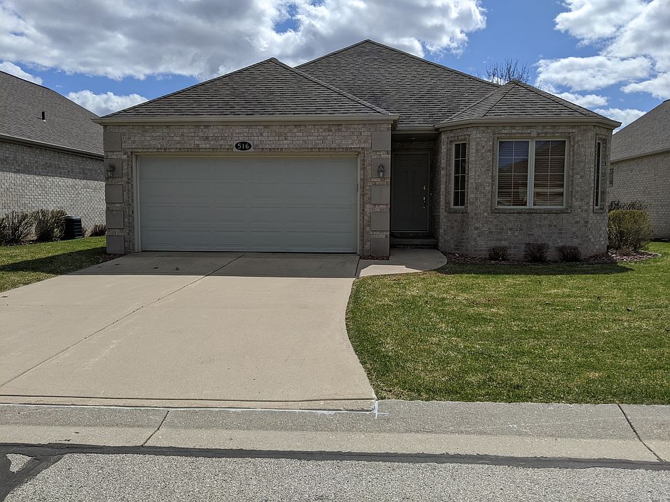 1st image of 516 S Langlade Ct