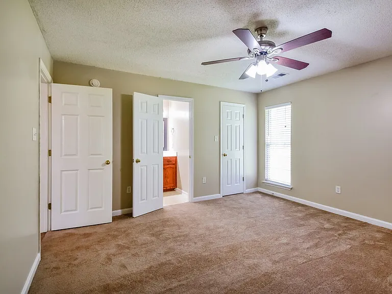 8035 Park Pike Dr — Photo 10