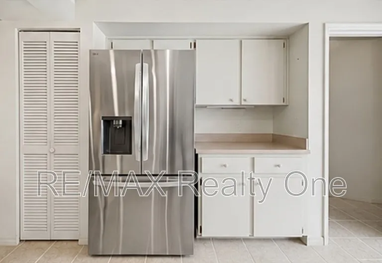 4210 N Mae West Way — Photo 6