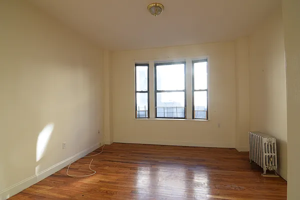 Rented by Oxford Property Group | media 13