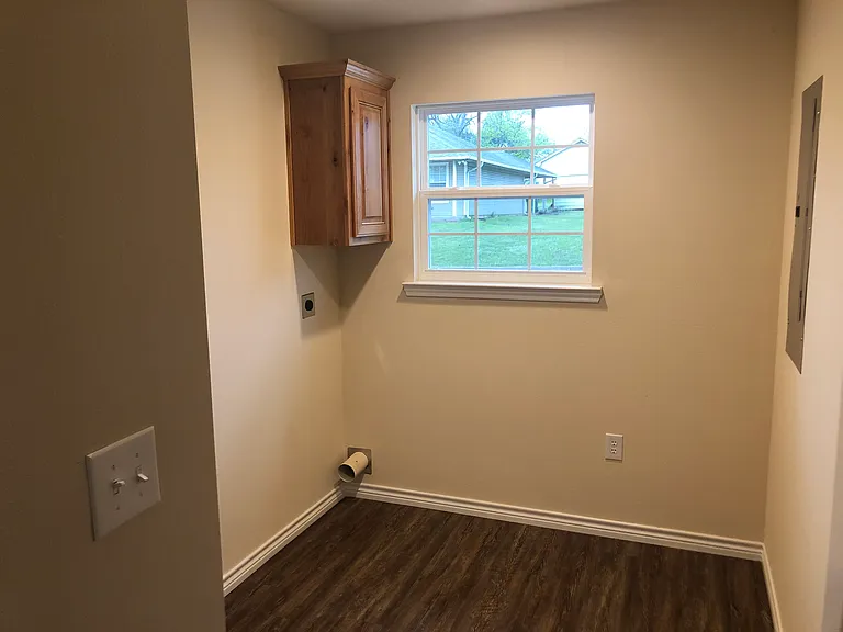 315 Water St — Photo 6