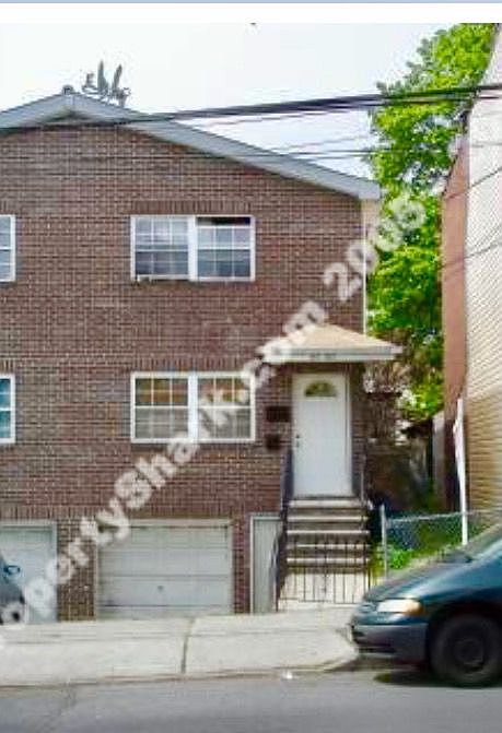 1st image of 14305 Lakewood Ave