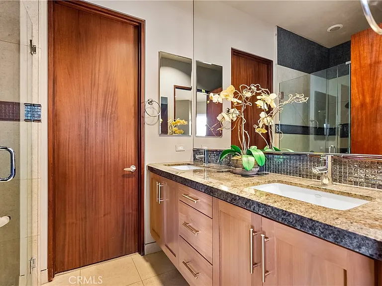 68 Royal Saint Georges Way — Photo 56
