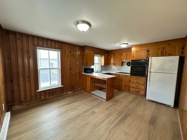 111 Center St #2, Edinburg, VA 22824