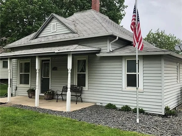 1004 Walnut St, Dallas Center, IA 50063