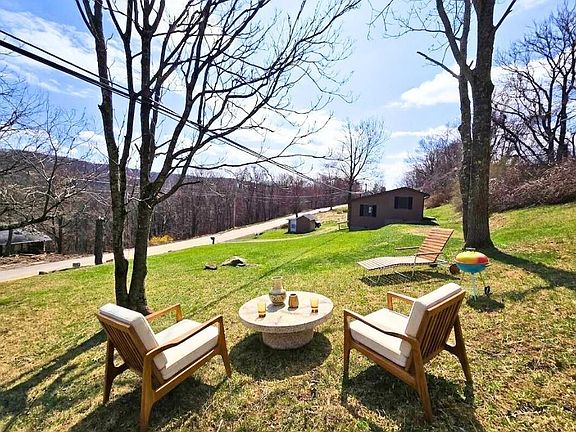 2nd image of 872 Summers School Rd