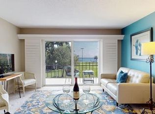 1120 N Shore Dr NE UNIT 202, Saint Petersburg, FL 33701