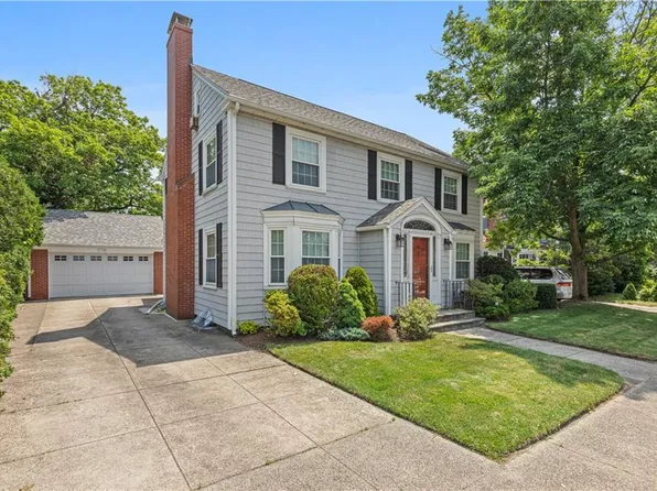 66 Underwood St, Pawtucket, RI 02860