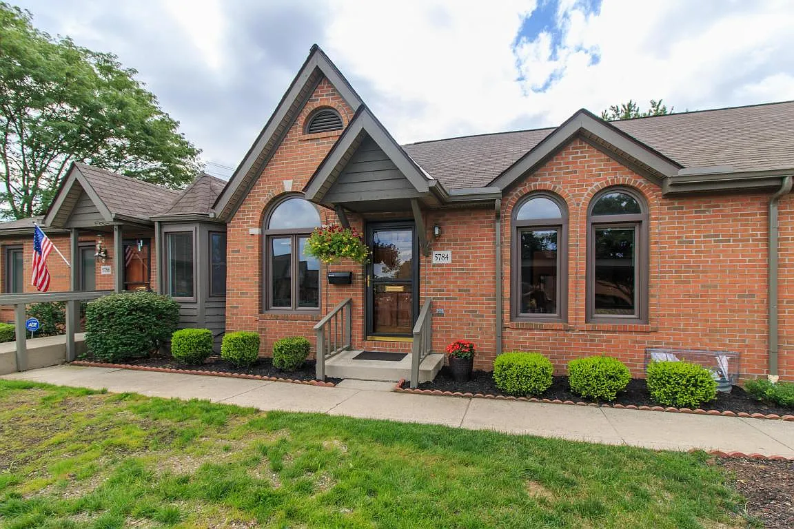5784 Thada Ln photo 1