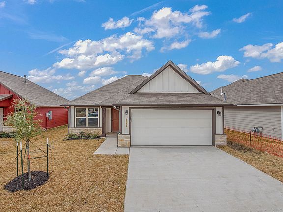 3rd image of 1215 Highgarden Dr