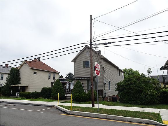 3rd image of 204 N 4th St
