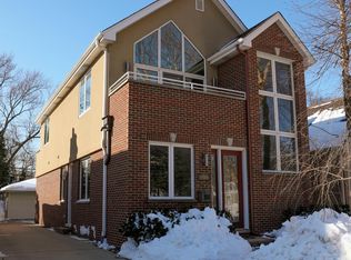 1504 Potter Rd, Park Ridge, IL 60068