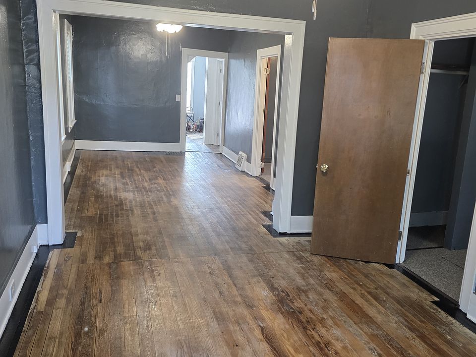 1st image of 941 Muskegon Ave NW #1