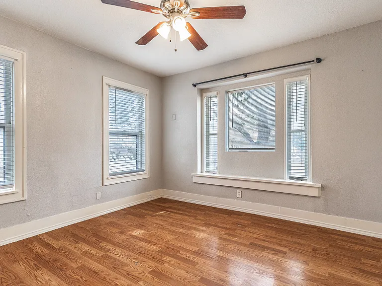 723 E Euclid Ave — Photo 32