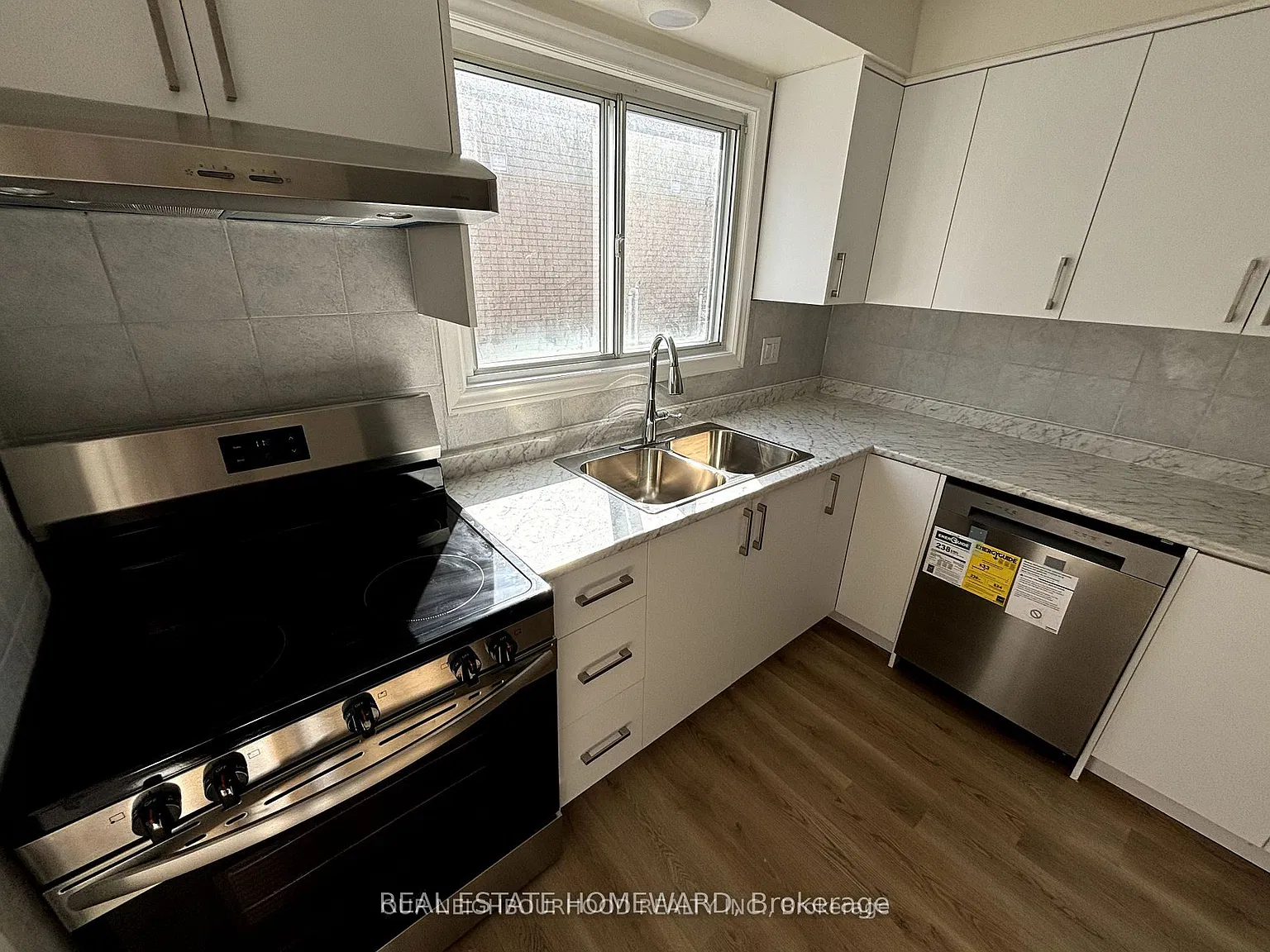3 bed, $2,000 — Photo 4