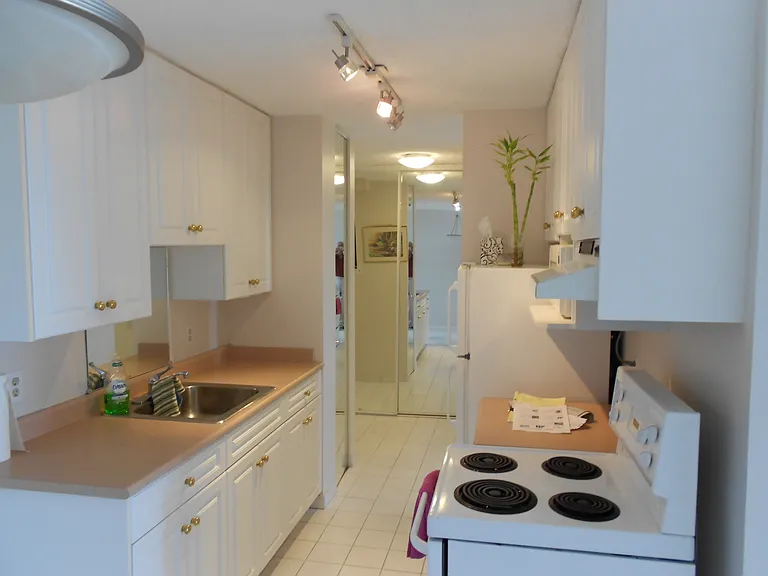 2012 Fullerton Ave #1213 — Photo 12