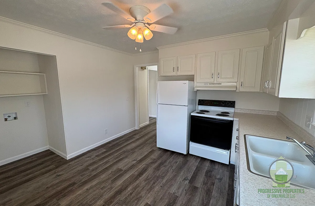 111 Fowler Road - 1 — Photo 4