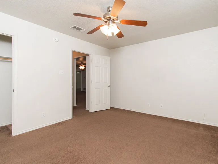 3902 Bolivar Dr — Photo 14
