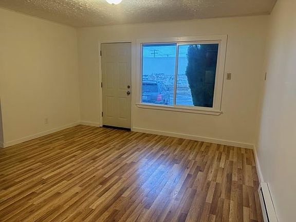 2nd image of 12634 W Sunset Hwy #1