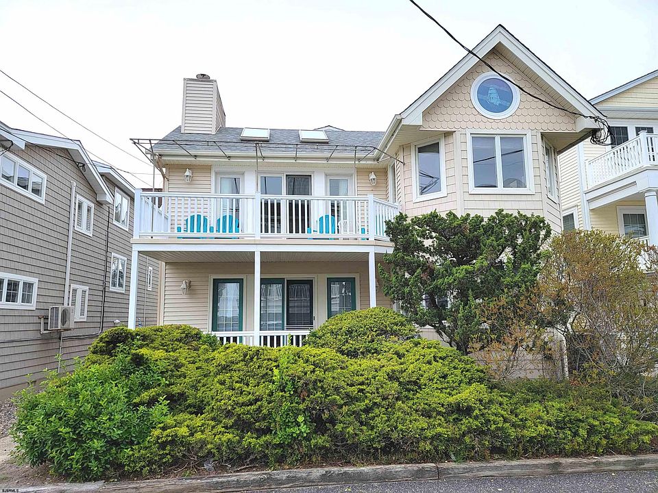 1st image of 3643 Central Ave #2