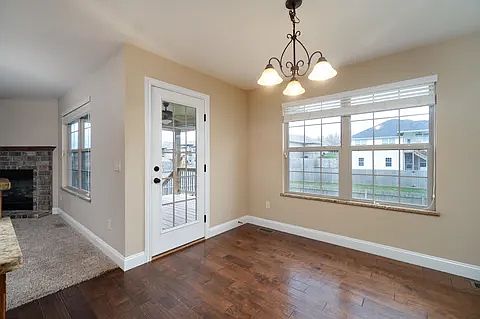 5th image of 4662 Oneida Dr