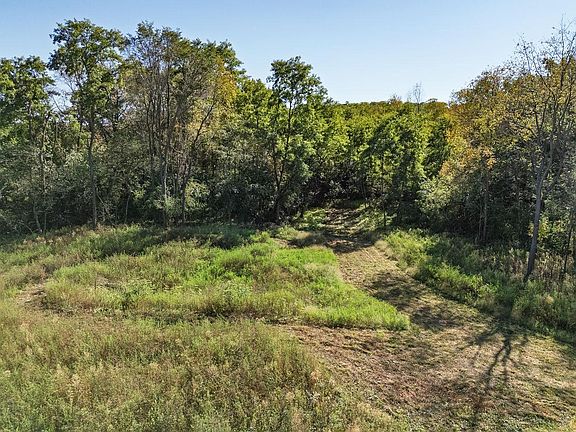 5th image of E11327 Shady Lane Rd