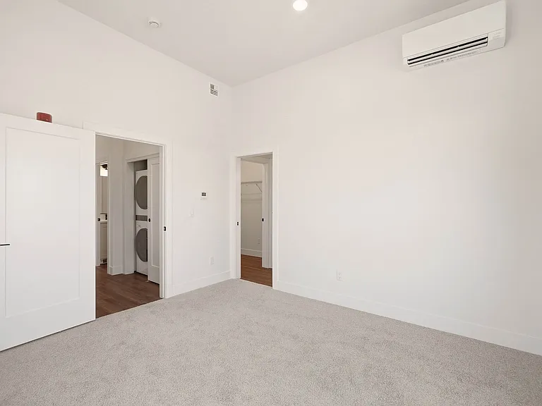21806 E Indiana Ave — Photo 24