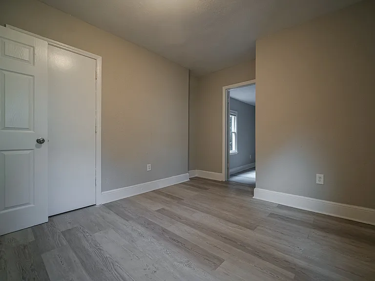 614 Ambassador St — Photo 27