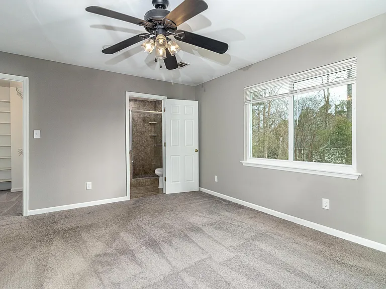 3844 Creek Ct — Photo 9