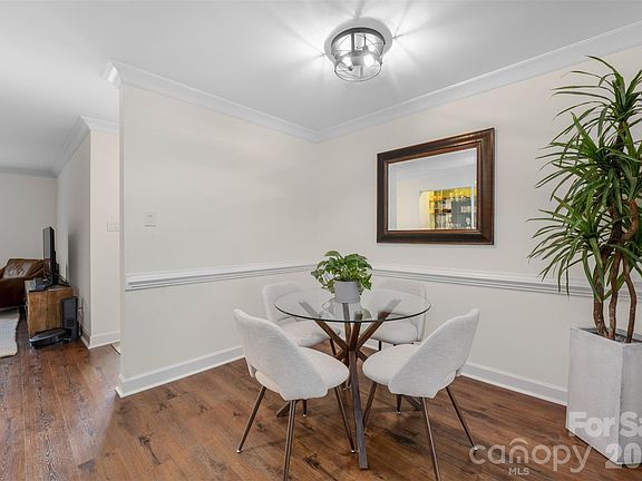 3rd image of 3520 Colony Rd APT F