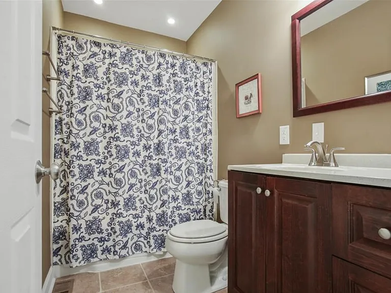 3170 Clairwood Ter — Photo 16