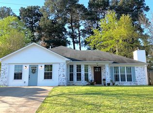 205 La Grange Dr, Wake Village, TX 75501