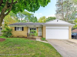 2819 Montego Dr, Lansing, MI 48912