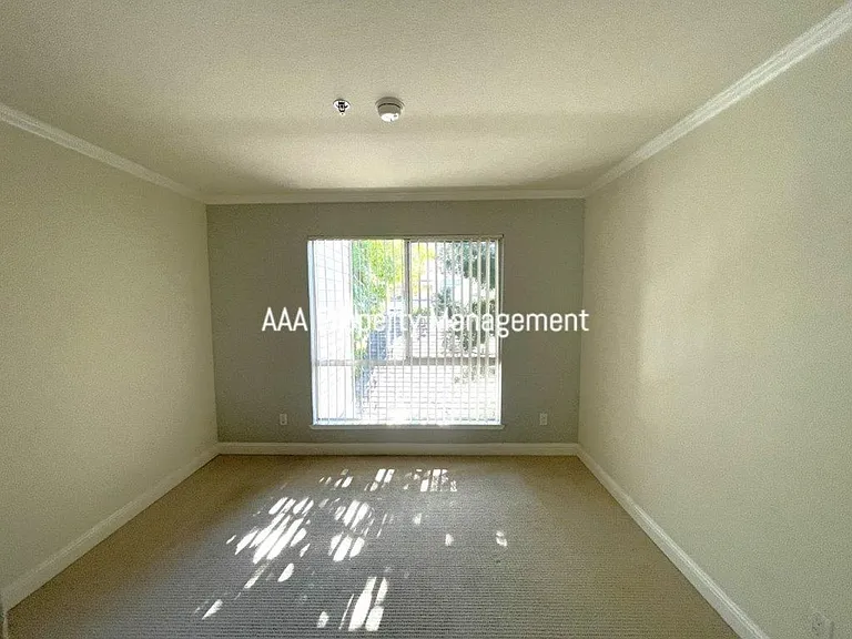2530 Oak Rd #204 — Photo 11
