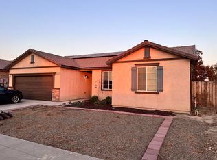 20726 Troutdale Ln, Riverdale, CA 93656