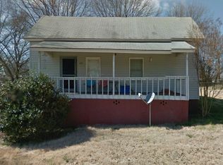131 Moore St, Central, SC 29630