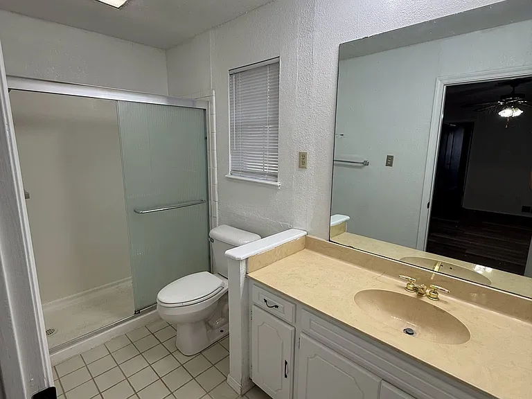 2200 Hickory Dr SW — Photo 13