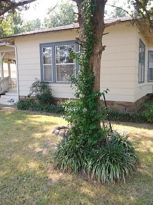 4th image of 317 E 6th St