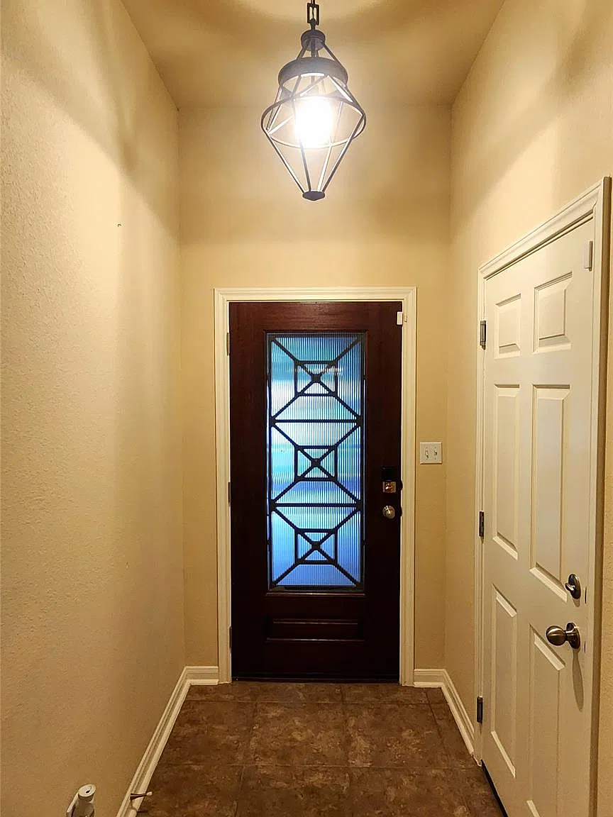4 bed, 2.0 bath, 1722 sqft, $2,530 — Photo 4