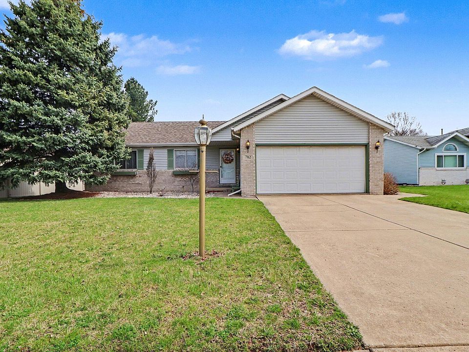 1st image of 702 Admiral Dr