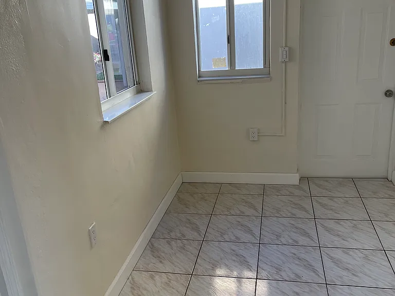 4265 NW 4th St — Photo 11
